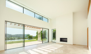 Contemporary luxury villa for sale in a first-line golf resort on the Costa del Sol 60437 