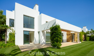 Contemporary luxury villa for sale in a first-line golf resort on the Costa del Sol 60443 
