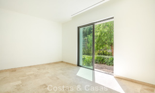 Contemporary luxury villa for sale in a first-line golf resort on the Costa del Sol 60448 