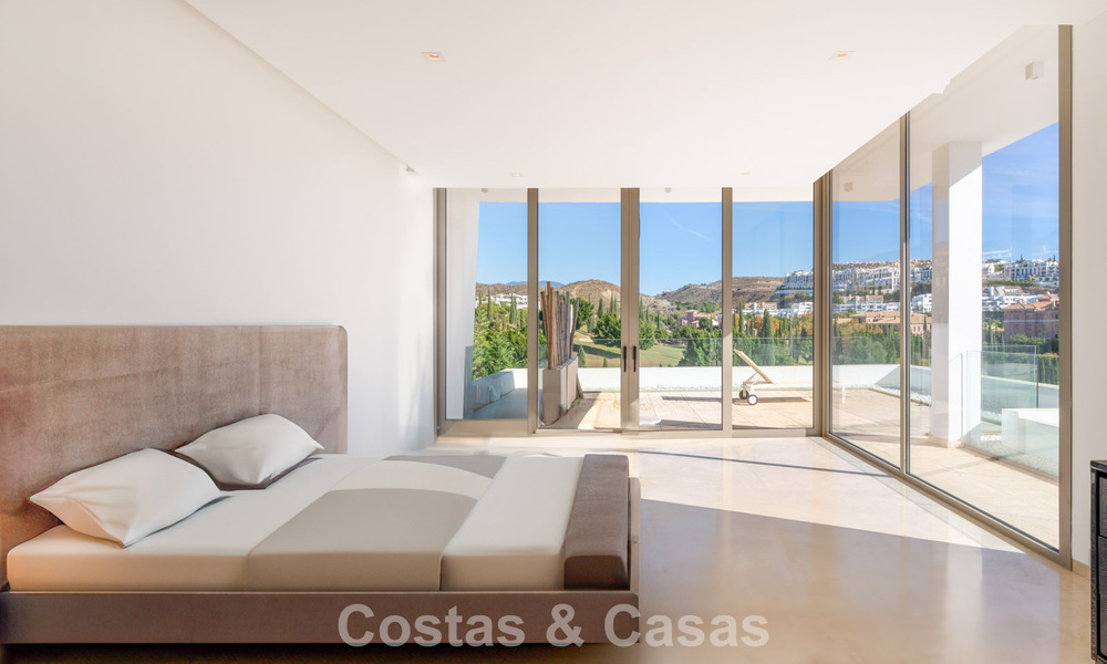 Contemporary luxury villa for sale, frontline 5-star golf resort in Marbella - Benahavis 60472