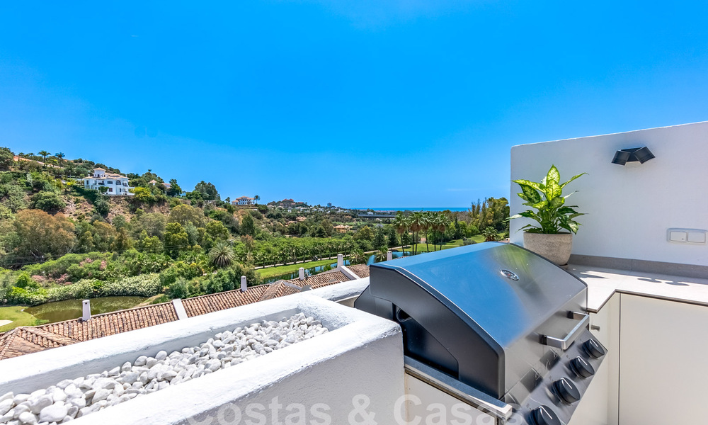 Contemporary renovated penthouse for sale with spacious terrace and sea views in La Quinta golf resort, Benahavis - Marbella 60616