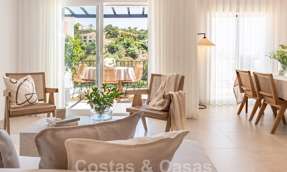 Contemporary renovated penthouse for sale with spacious terrace and sea views in La Quinta golf resort, Benahavis - Marbella 60619