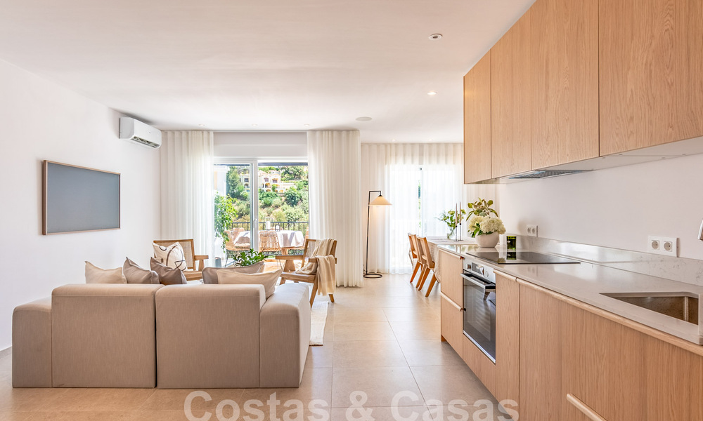 Contemporary renovated penthouse for sale with spacious terrace and sea views in La Quinta golf resort, Benahavis - Marbella 60622