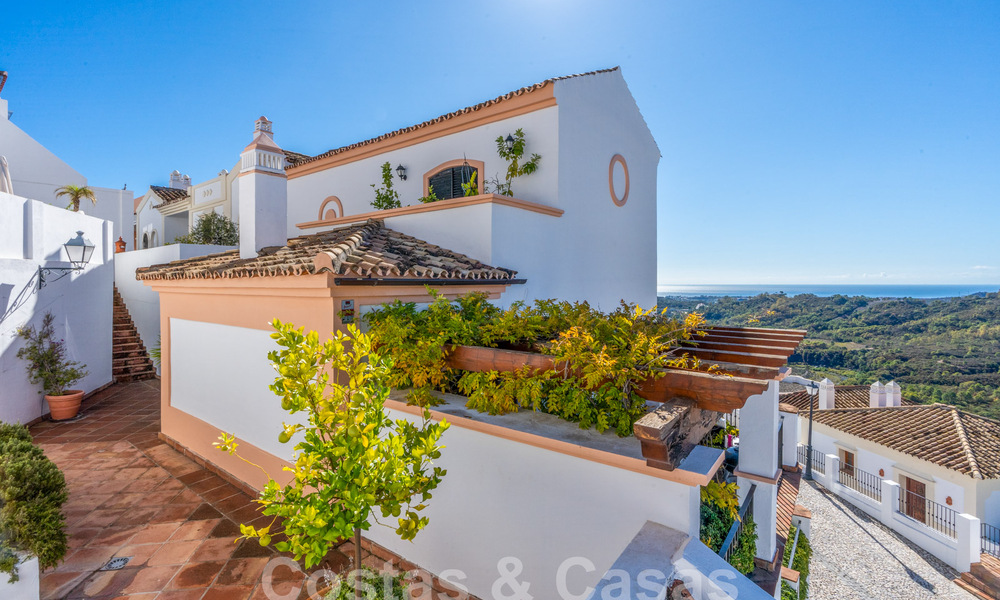 Charming, Andalusian, semi-detached house with sea views for sale in the hills of Marbella - Benahavis 61893