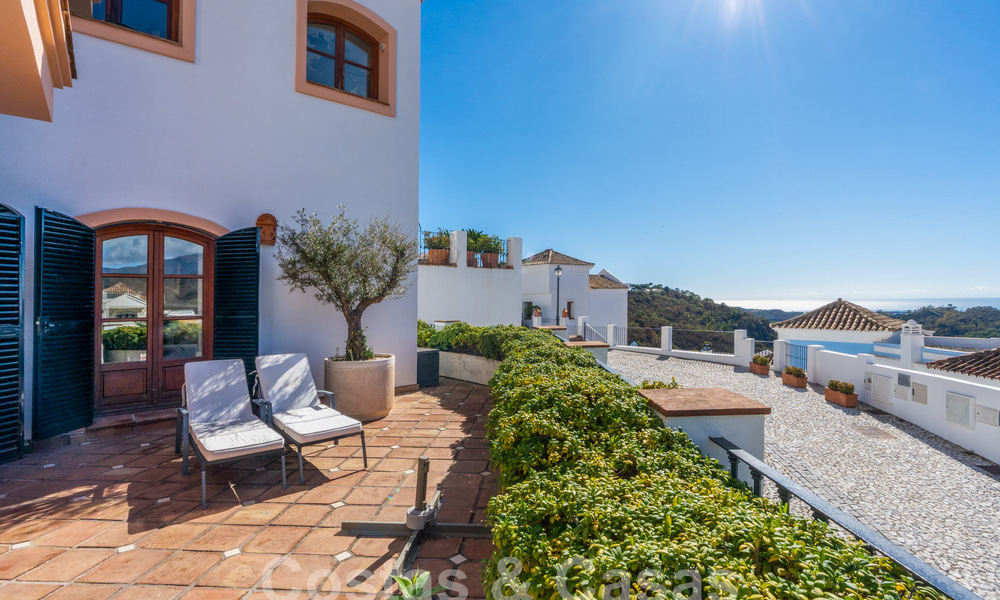 Charming, Andalusian, semi-detached house with sea views for sale in the hills of Marbella - Benahavis 61925
