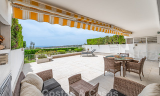 Luxurious apartment for sale with panoramic sea views in a gated urbanization on the Golden Mile, Marbella 61759 
