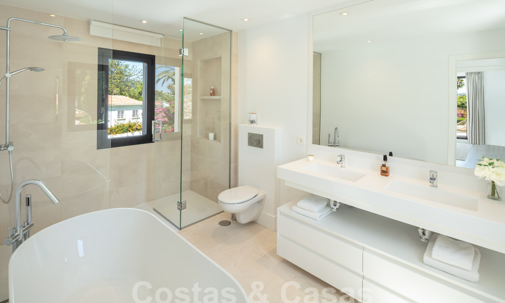 Modern, Mediterranean luxury villa for sale in a sought-after beach urbanisation in San Pedro, Marbella 62050