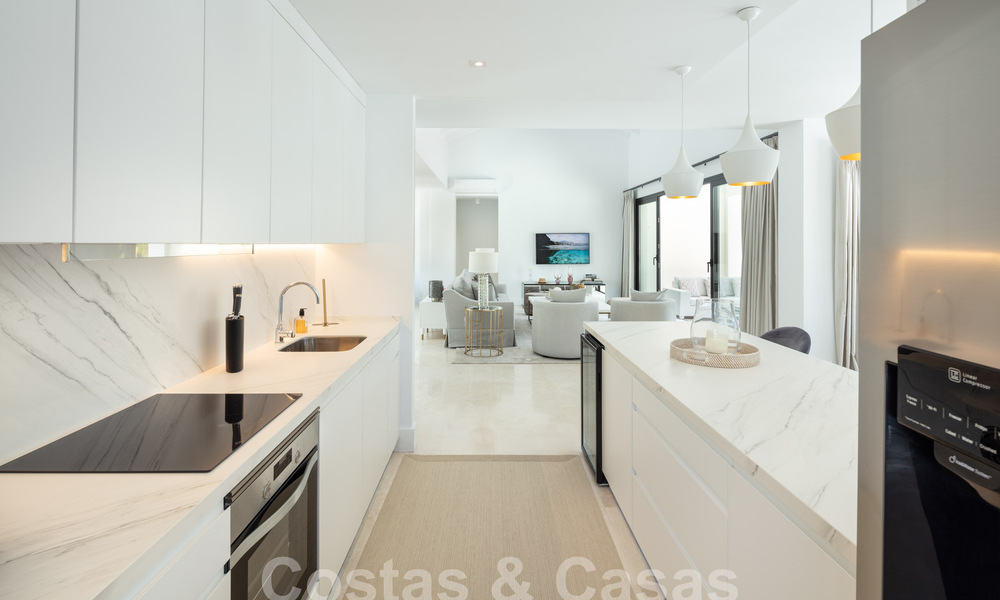 Modern, Mediterranean luxury villa for sale in a sought-after beach urbanisation in San Pedro, Marbella 62052