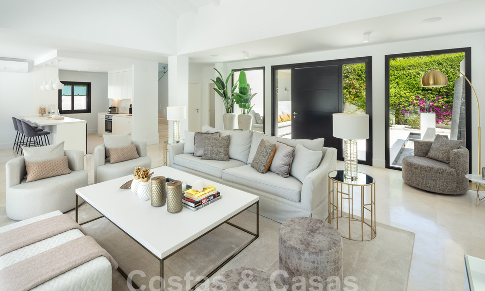 Modern, Mediterranean luxury villa for sale in a sought-after beach urbanisation in San Pedro, Marbella 62058