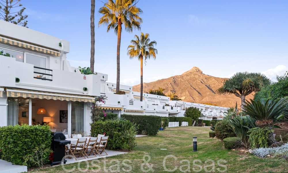 Recently renovated townhouse in a gated complex for sale, adjacent to the golf course in Nueva Andalucia, Marbella 65212