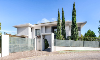 Modernist luxury villa for sale in a gated urbanization in La Quinta, Marbella - Benahavis 65697 