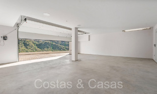Modernist luxury villa for sale in a gated urbanization in La Quinta, Marbella - Benahavis 65703 