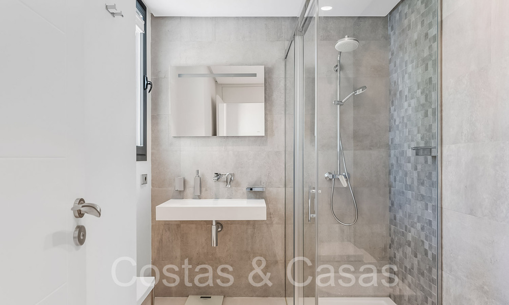 Modernist luxury villa for sale in a gated urbanization in La Quinta, Marbella - Benahavis 65710