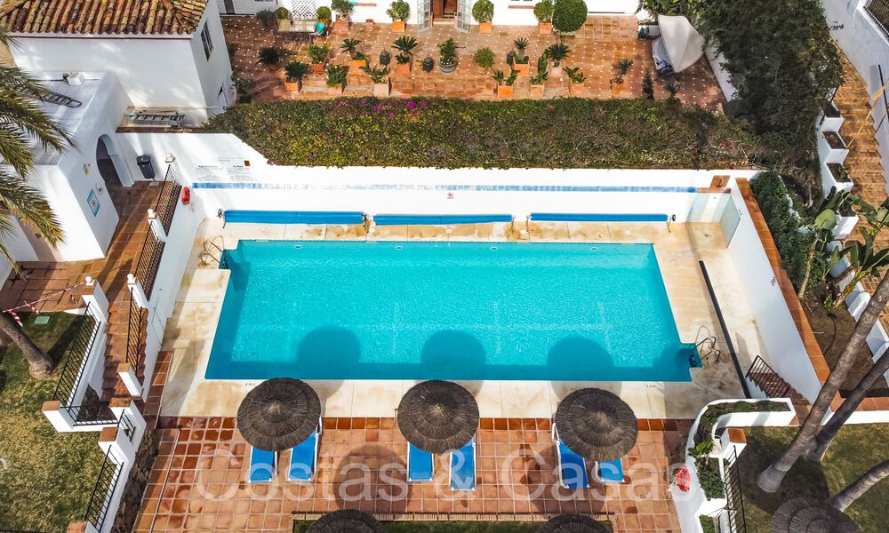 Picturesque townhouse with sea views and independent studio for sale in a gated community the hills of Marbella - Benahavis 65971