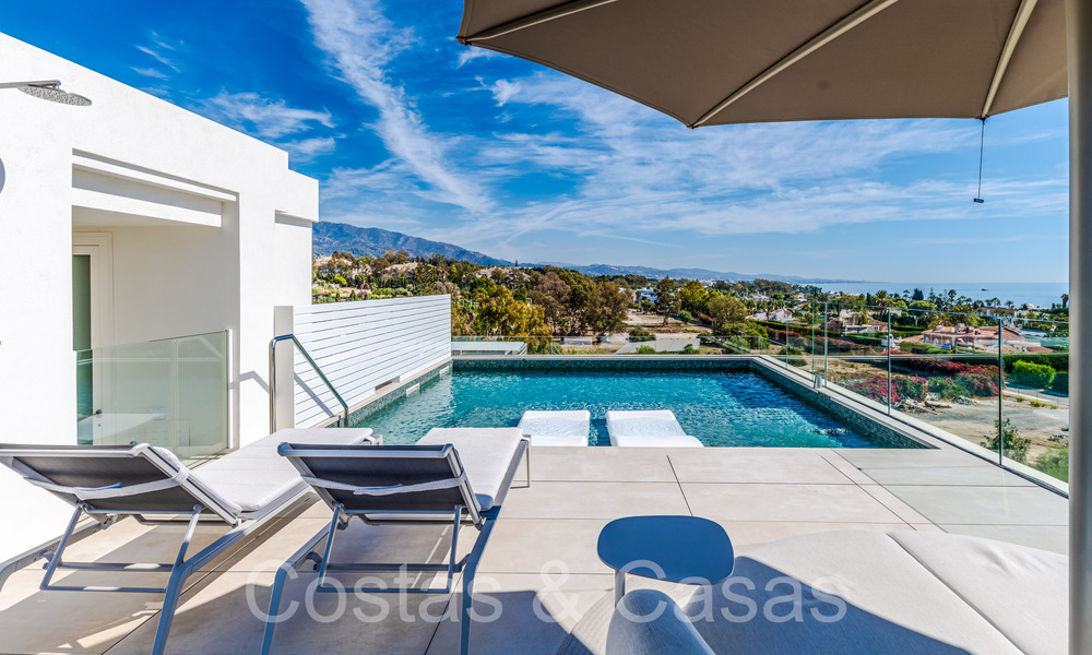 Ultra luxurious penthouse with private pool for sale in the centre of Marbella's Golden Mile 66154