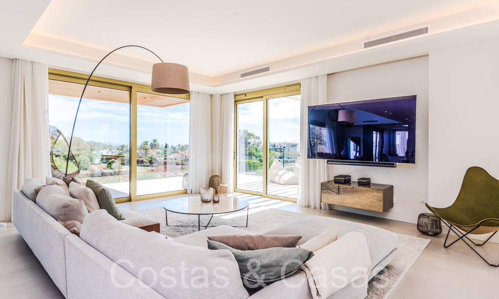 Ultra luxurious penthouse with private pool for sale in the centre of Marbella's Golden Mile 66168