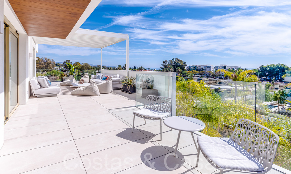 Ultra luxurious penthouse with private pool for sale in the centre of Marbella's Golden Mile 66172