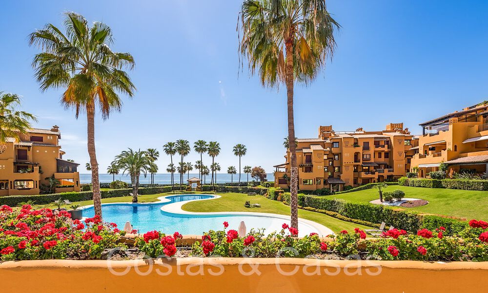 Luxurious renovated apartment for sale in a frontline beach complex with sea view on the New Golden Mile, Marbella - Estepona 67308