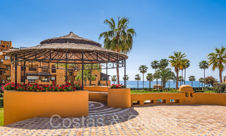 Luxurious renovated apartment for sale in a frontline beach complex with sea view on the New Golden Mile, Marbella - Estepona 67309 