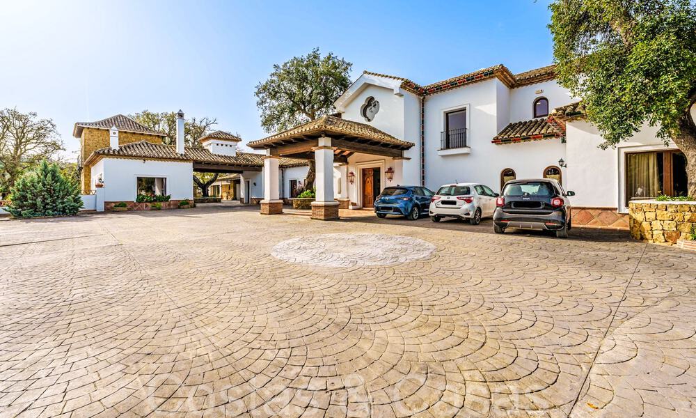 Magnificent Andalusian country estate for sale on an elevated plot of 5 hectares in the hills of East Marbella 67538