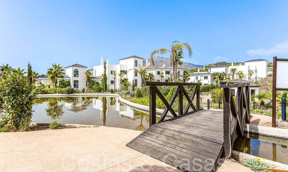 Ready to move in, spacious penthouse with panoramic sea views for sale in the hills of Estepona, close to the centre 67523