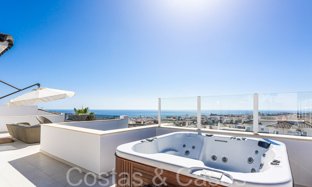 Ready to move in, spacious penthouse with panoramic sea views for sale in the hills of Estepona, close to the centre 67531