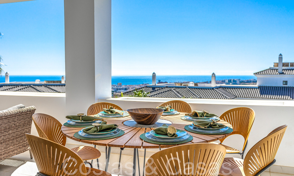 Ready to move in, spacious penthouse with panoramic sea views for sale in the hills of Estepona, close to the centre 67534