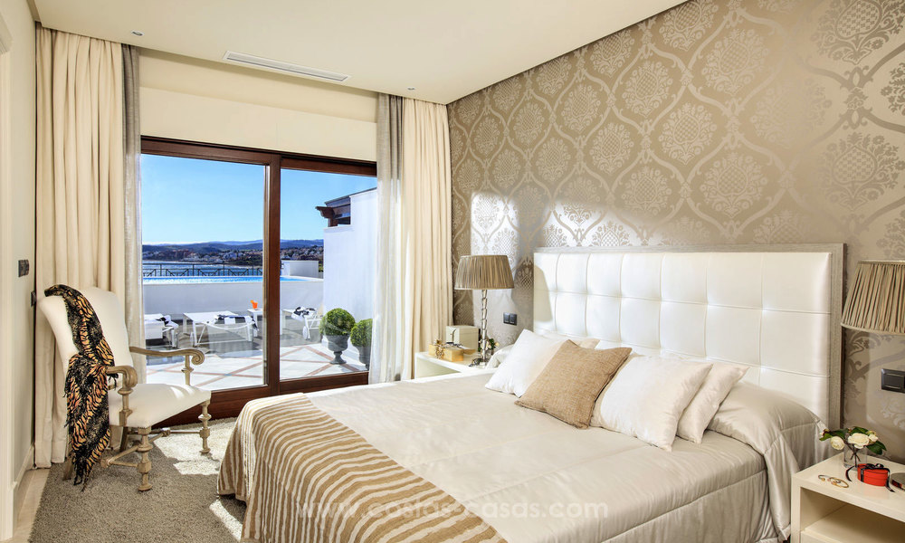 Frontline beach luxury 3 bedroom apartment for sale, Estepona, Costa del Sol with open sea view 9814