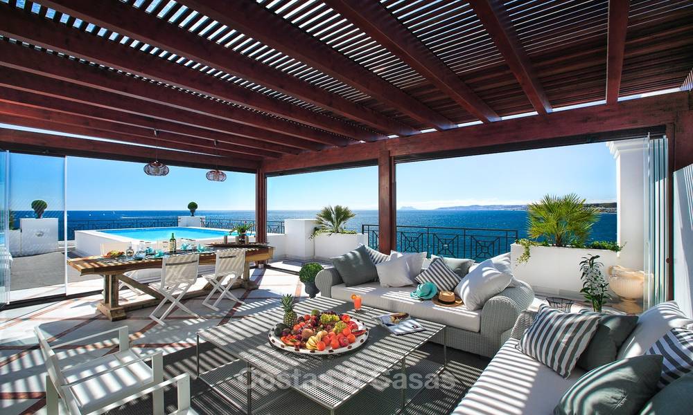 Frontline beach luxury 3 bedroom apartment for sale, Estepona, Costa del Sol with open sea view 9782