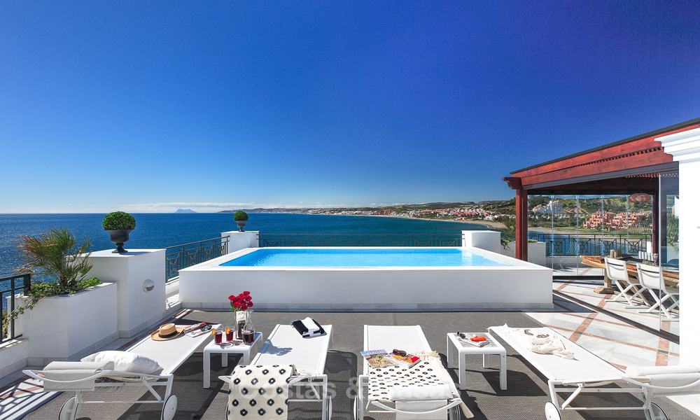 Frontline beach luxury 3 bedroom apartment for sale, Estepona, Costa del Sol with open sea view 9771