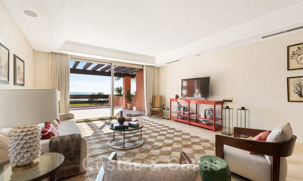 Beachfront luxury penthouses for sale in Marbella. Last unit, reduced to sell! 33879