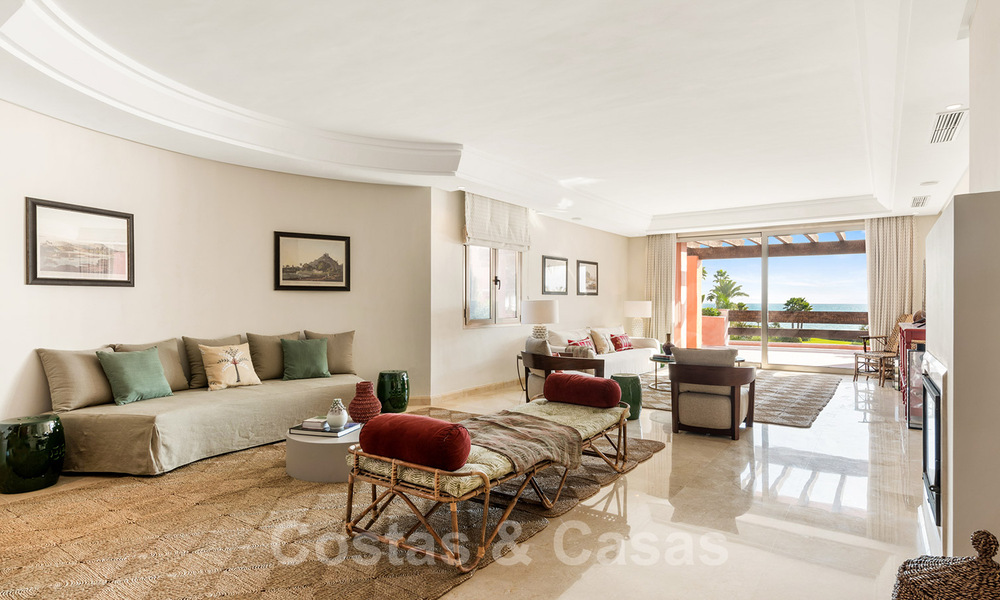 Beachfront luxury penthouses for sale in Marbella. Last unit, reduced to sell! 33880