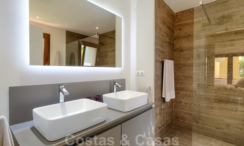 Luxury apartments for sale, frontline beach complex, New Golden Mile, Marbella - Estepona 26988