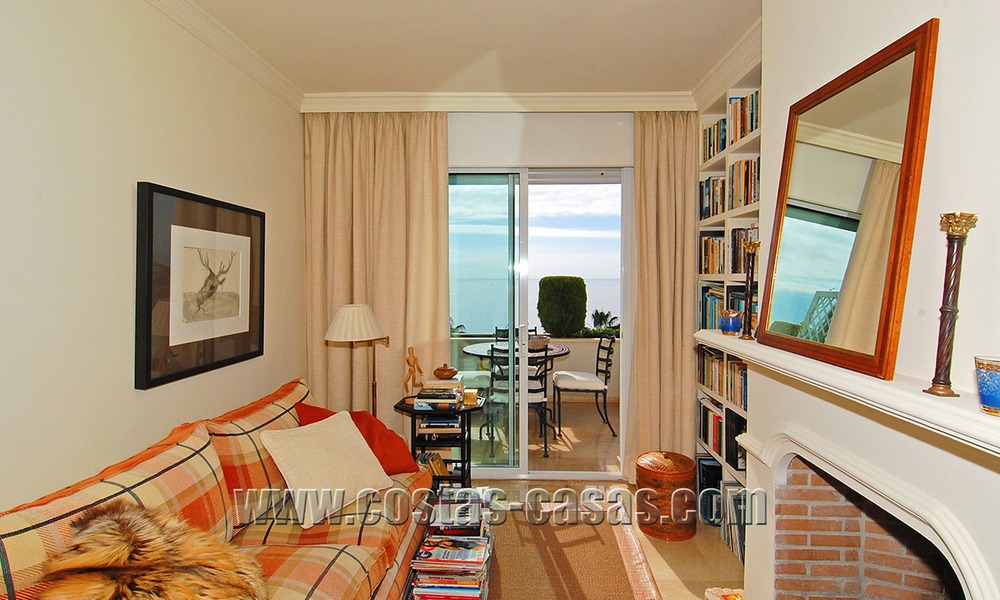Luxury penthouse apartment for sale, beachfront complex, New Golden Mile, Marbella - Estepona 13146