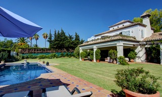 Luxury villa for sale on the Golden Mile in Marbella, walking distance to beach and Puente Romano 5585 