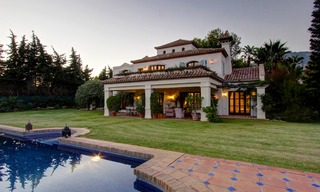 Luxury villa for sale on the Golden Mile in Marbella, walking distance to beach and Puente Romano 5581 