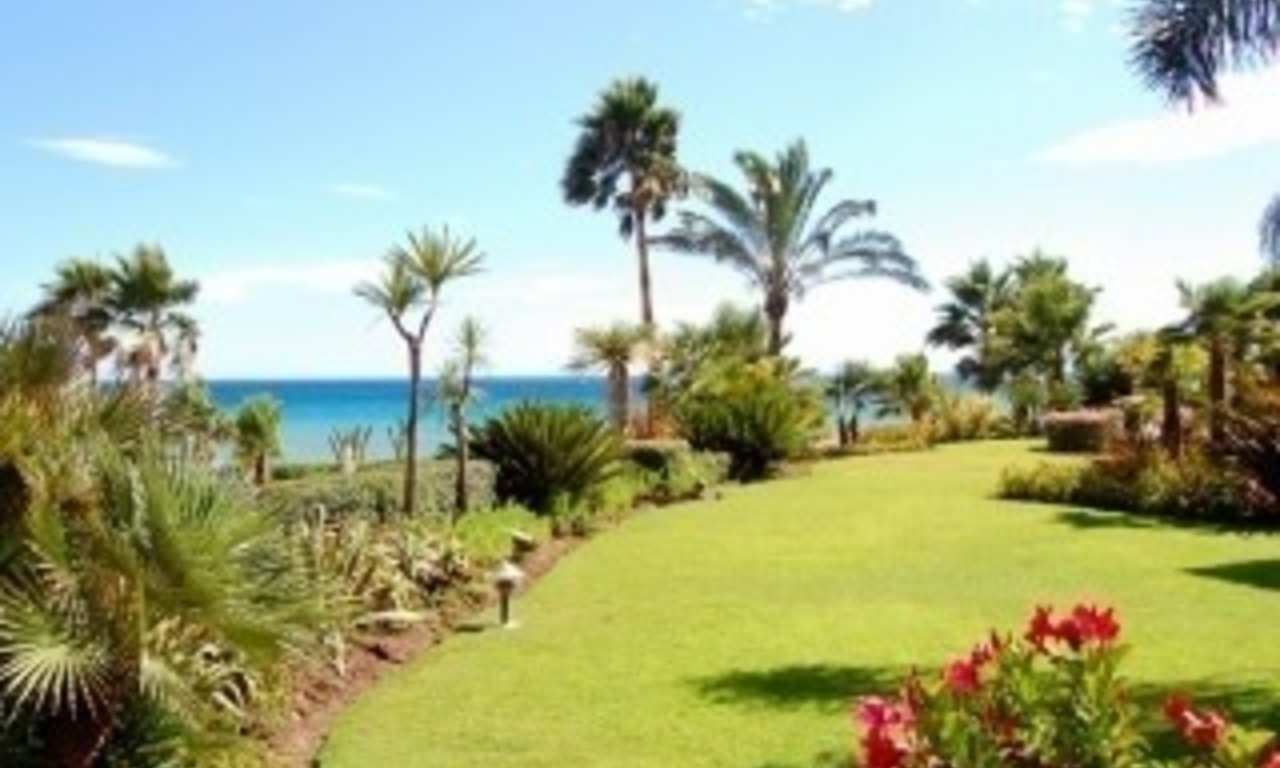 Frontline beach luxury apartment for sale Marbella Estepona 3