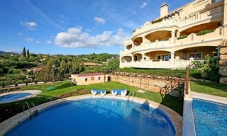 Bargain. Large luxury apartment for sale in Elviria - Marbella 0