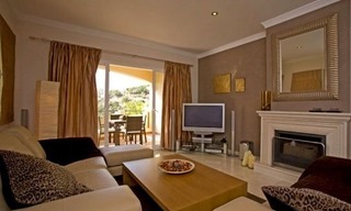 Bargain. Large luxury apartment for sale in Elviria - Marbella 5