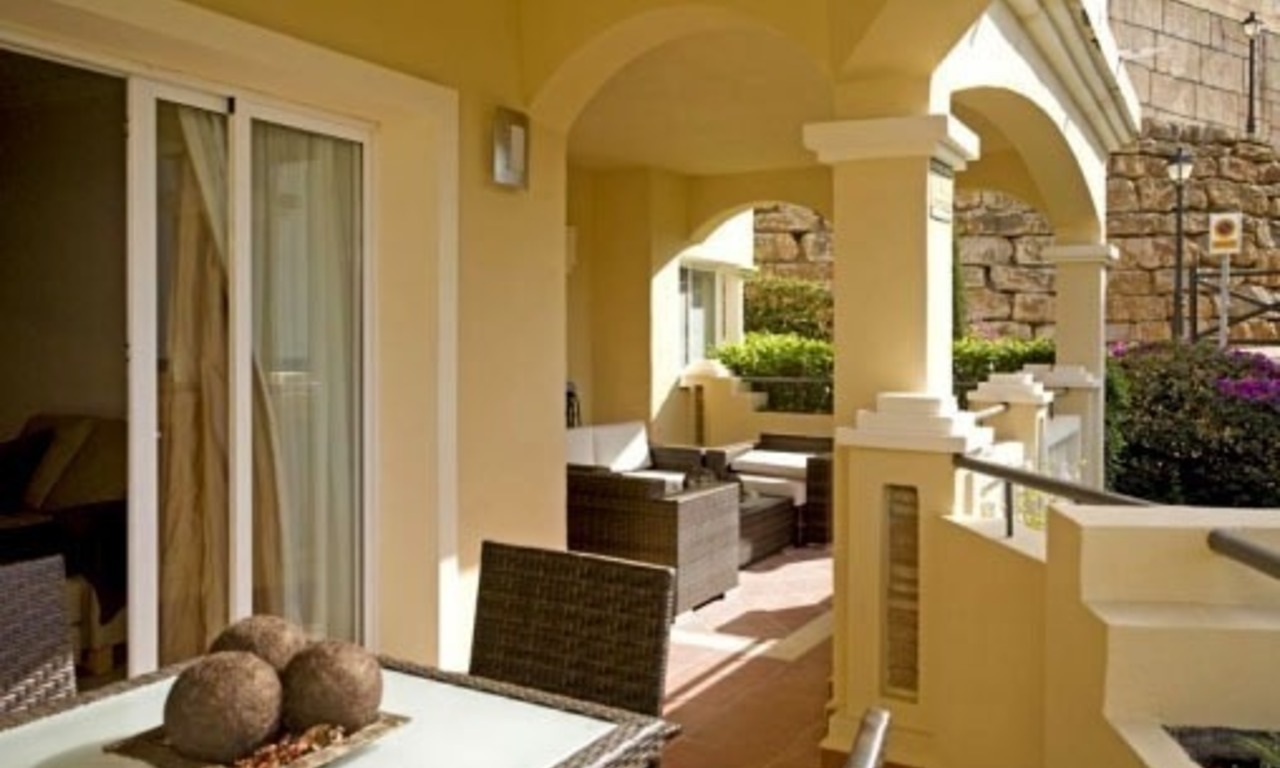 Bargain. Large luxury apartment for sale in Elviria - Marbella 1