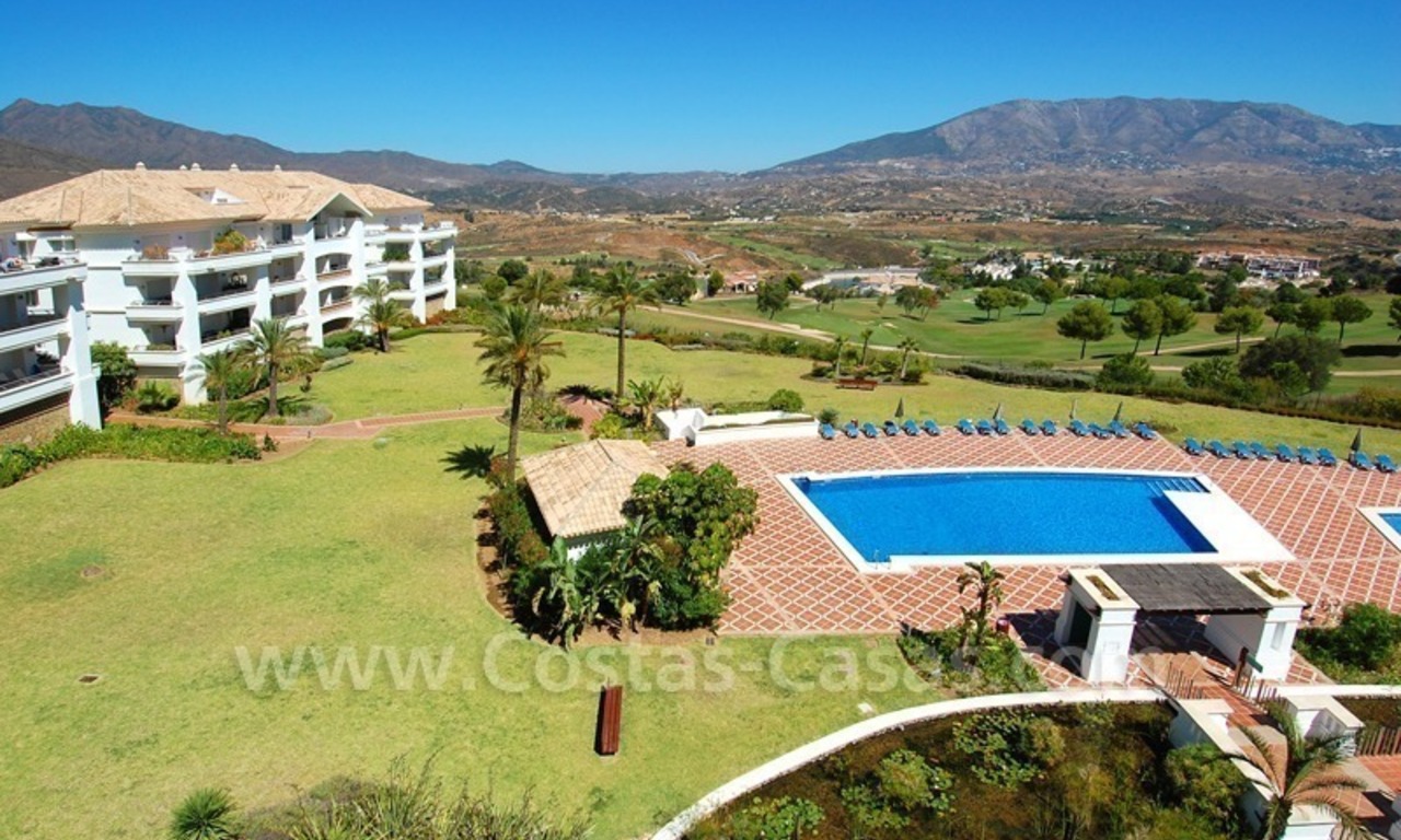 Bargain penthouse apartment for sale on Golf resort in Mijas, Costa del Sol 2