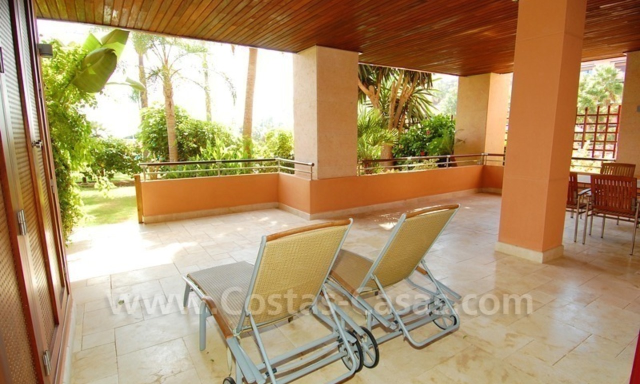 Luxury beachfront apartment for sale in Malibu, Puerto Banus, Marbella 9