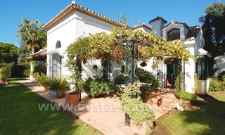 Beachside villa for sale on the New Golden Mile between Marbella and Estepona 19