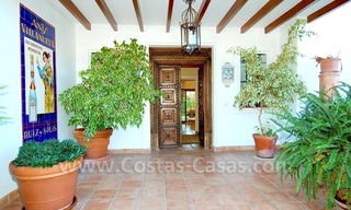 Beachside villa for sale on the New Golden Mile between Marbella and Estepona 8