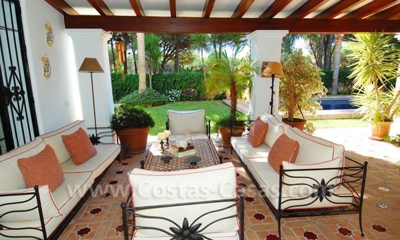Beachside villa for sale on the New Golden Mile between Marbella and Estepona 14