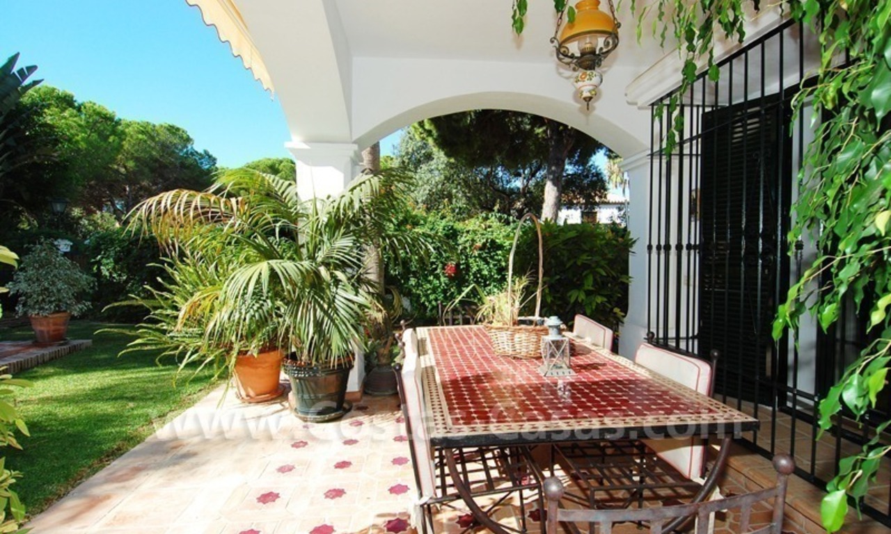 Beachside villa for sale on the New Golden Mile between Marbella and Estepona 16