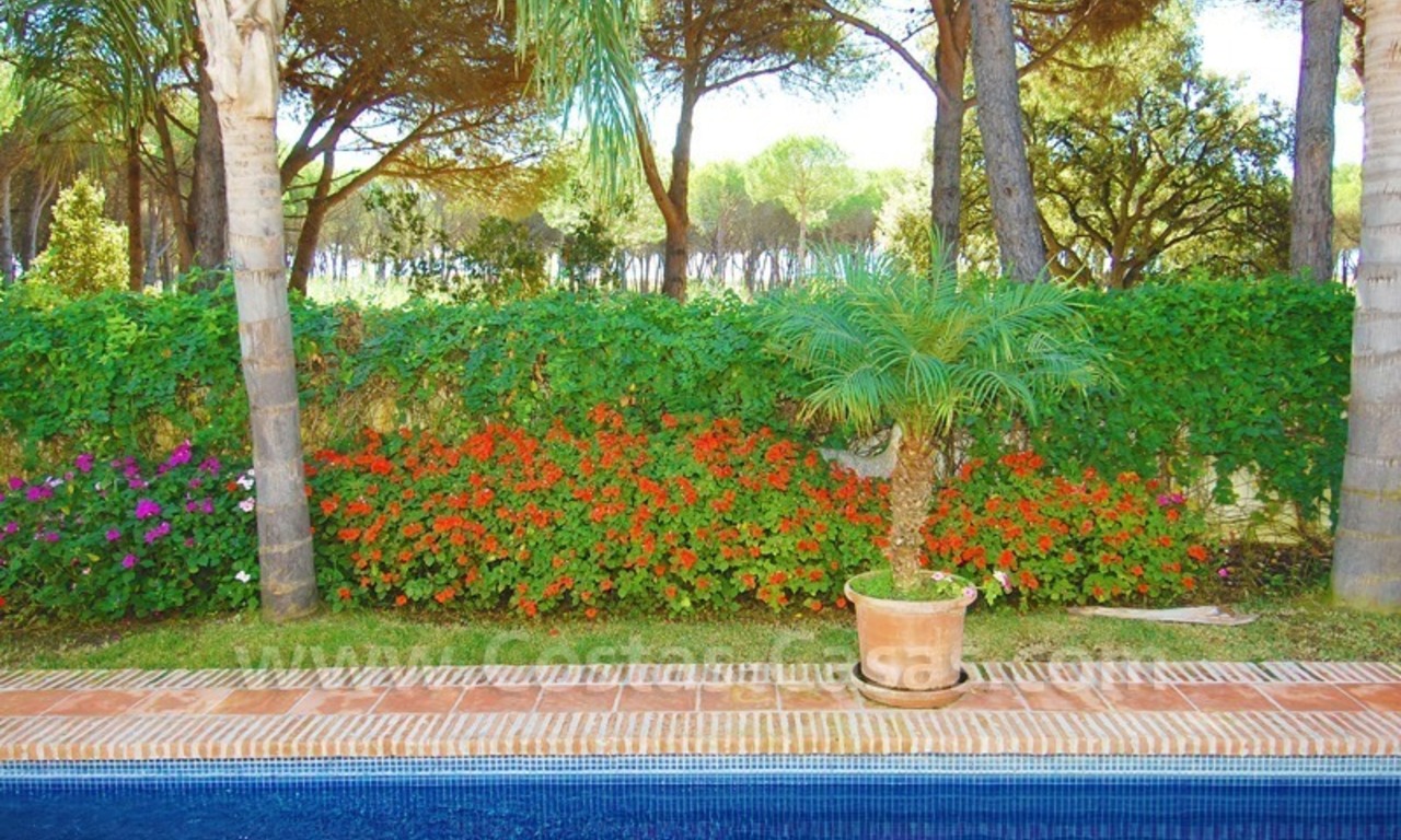 Beachside villa for sale on the New Golden Mile between Marbella and Estepona 5