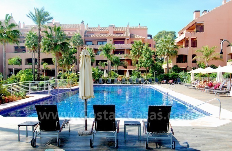 Luxury beachfront apartment for sale in Malibu Marbella