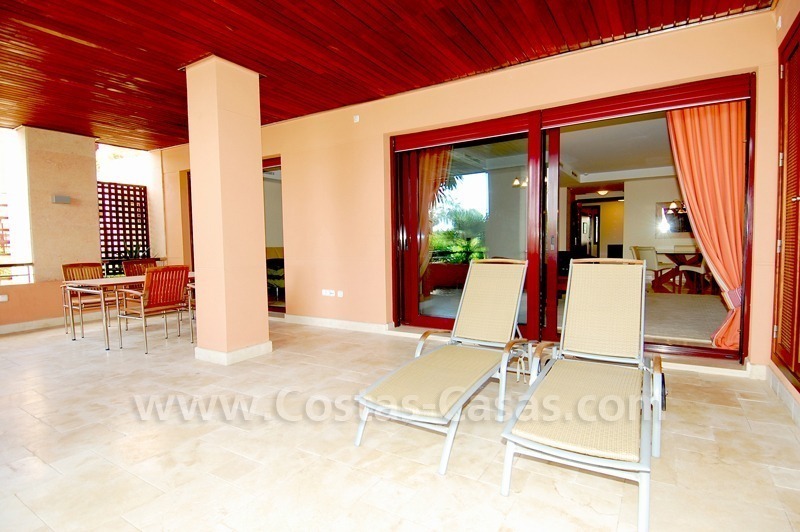 Luxury beachfront apartment for sale in Malibu Marbella