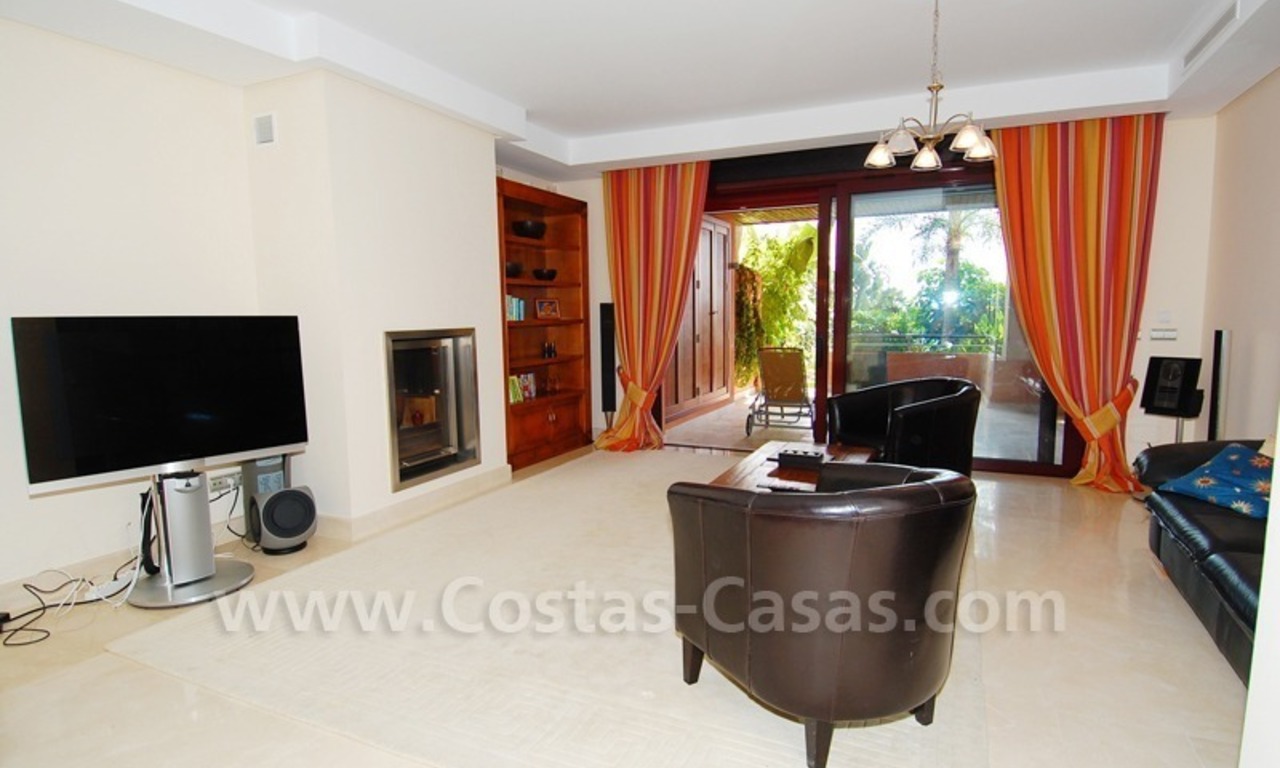 Luxury beachfront apartment for sale in Malibu Marbella